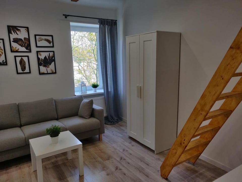 Konopnickiej 9 Studio z antresolą PTAK, Orientarium, Atlas ARENA, Szpital, Mandoria, Fala, Centrum Zdrowia Matki Polki, Rodzina, Family, bezpłatny parking Apartment in Masovian Voivodeship