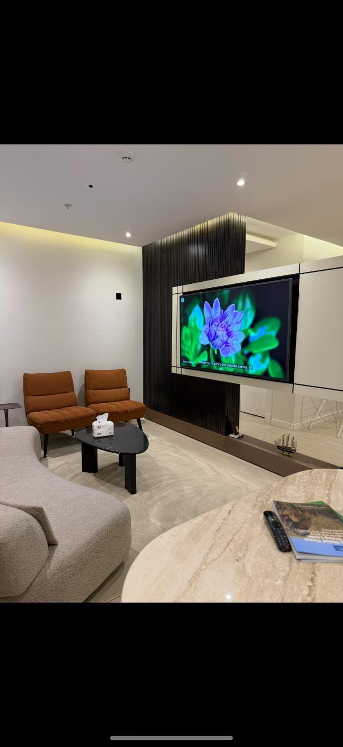 Communal lounge/ TV room