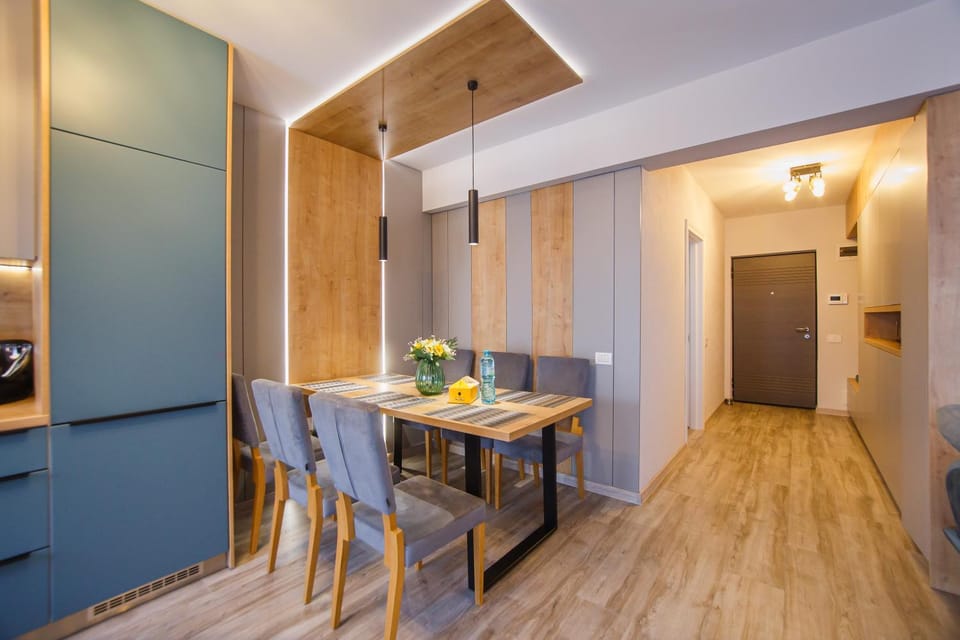 Kitchen or kitchenette, Living room, Seating area, Dining area