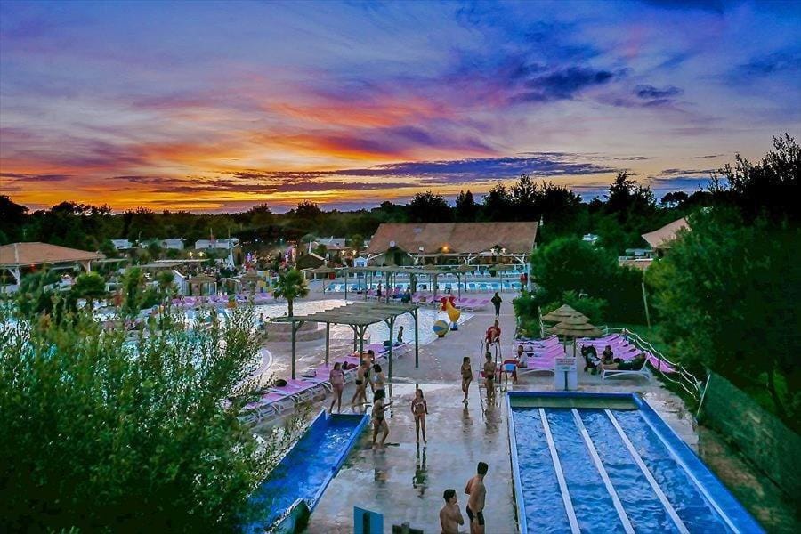 Swimming pool