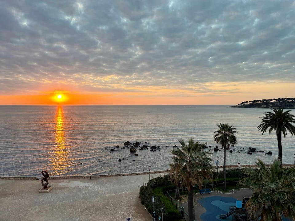 Azur Studio Riviera Stay Apartment in Antibes