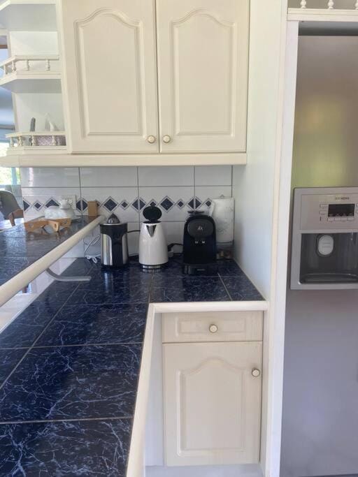 minibar, pet friendly, stove, toaster