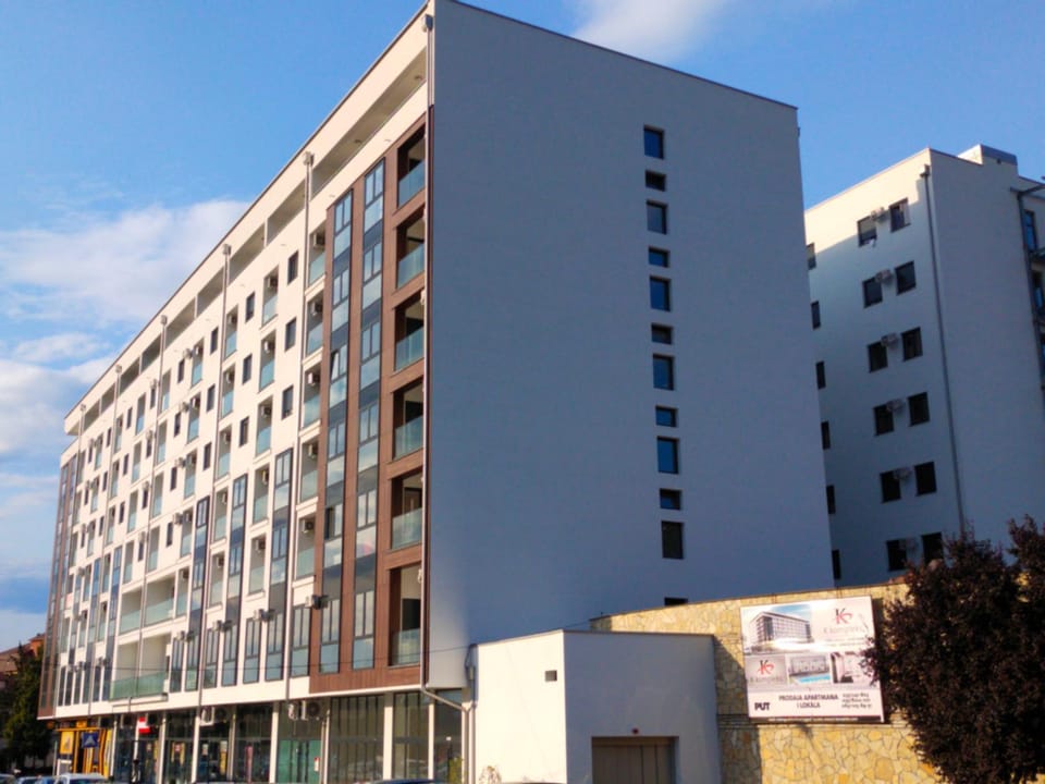 Property building, Day