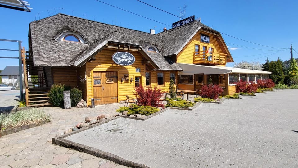 Property building, Day, Neighbourhood