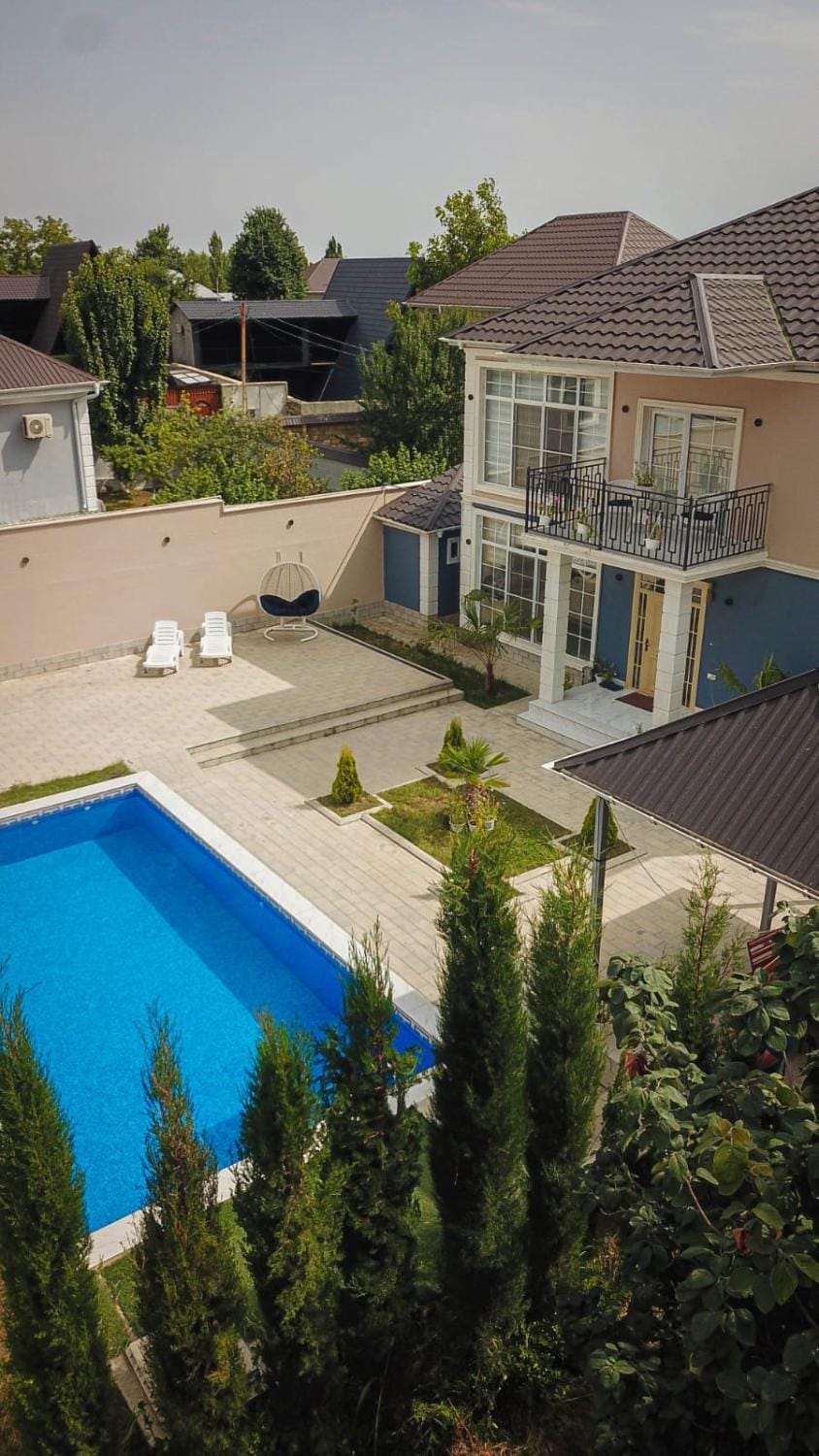 Property building, Day, Garden, Garden view, Pool view, Swimming pool, sunbed