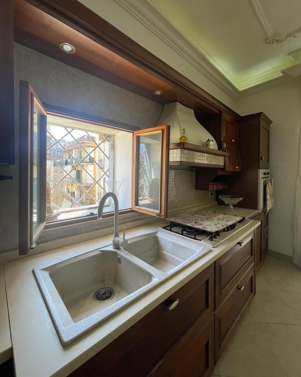 Dining area, stove, washing machine, dryer