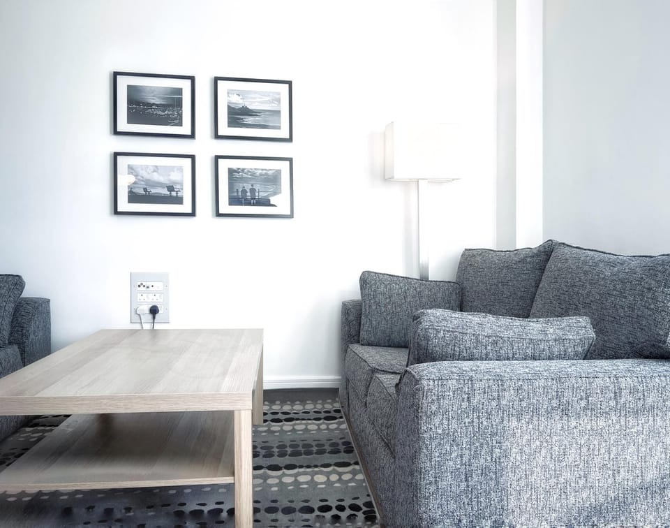 Elegant and Bright Seaside APT in Swansea Marina Apartment in Swansea