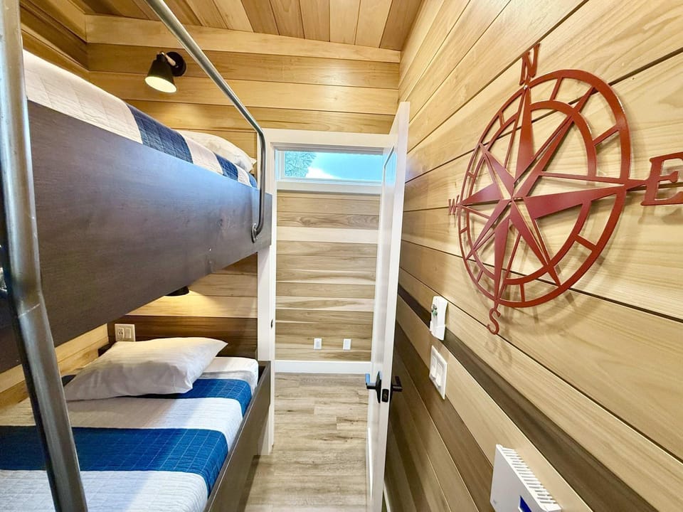 bunk bed