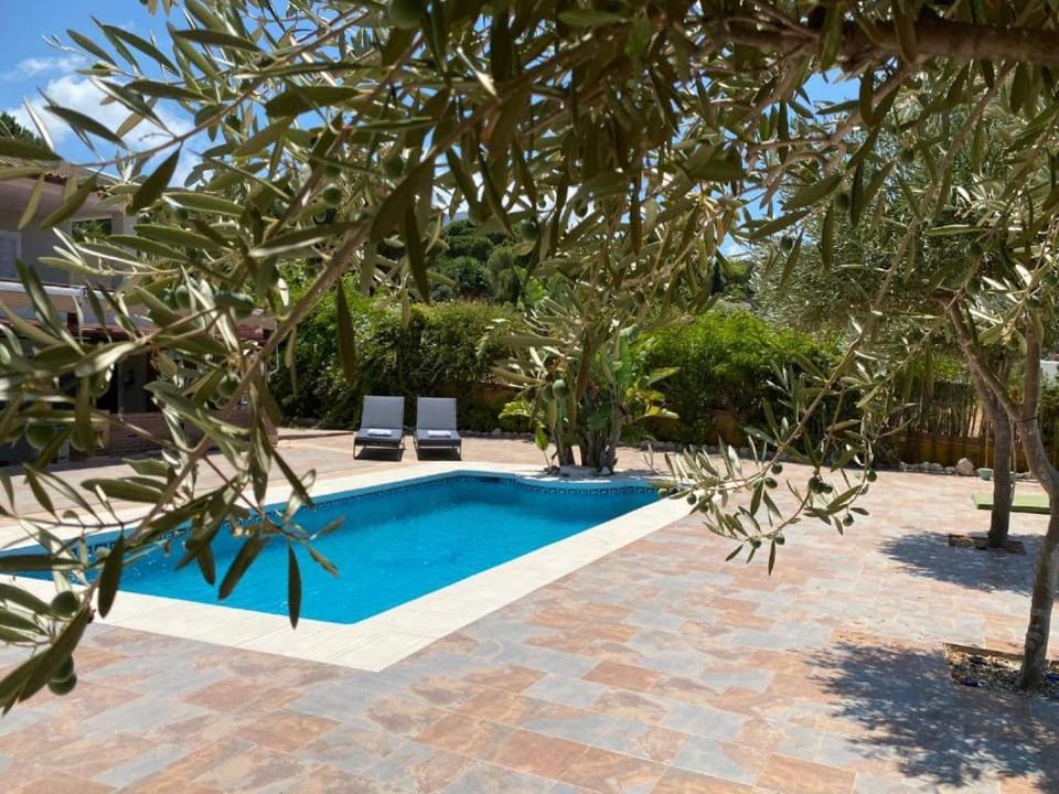 Balcony/Terrace, Swimming pool