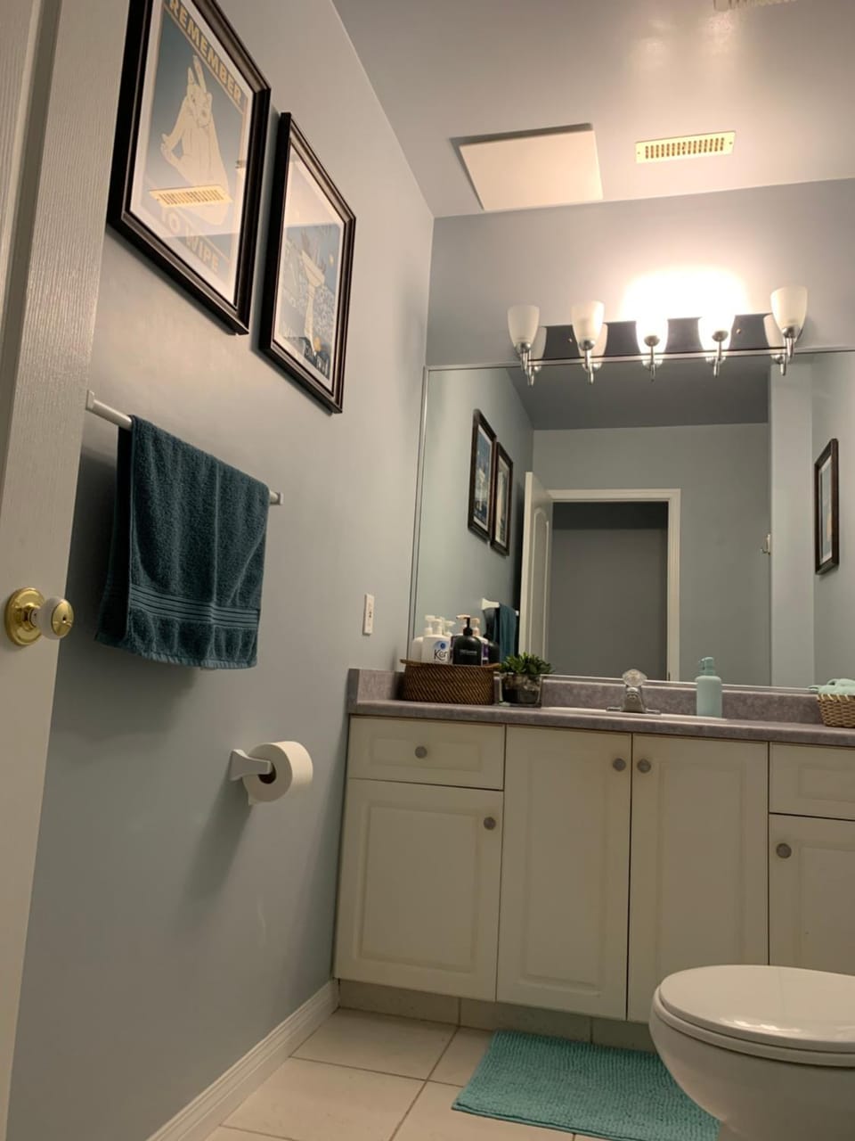Cozy Basement Suite close to Downtown,Edmonton House in Edmonton
