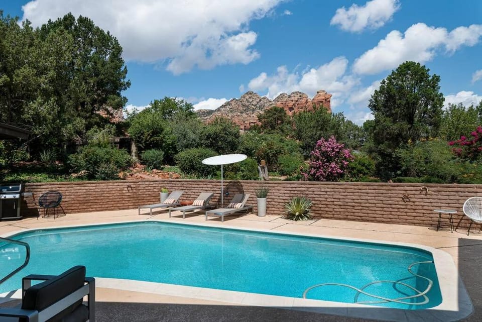 Patio, Hot Tub, Garden view, Pool view, Swimming pool, Swimming pool, sunbed