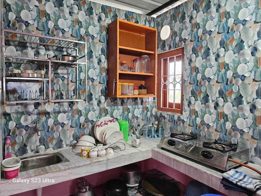 Kitchen or kitchenette, stove