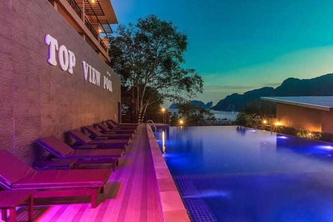 Night, Pool view, Swimming pool, sunbed