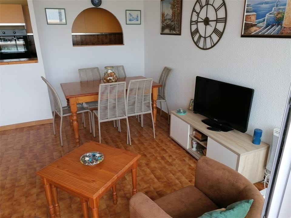 Accès direct plage, 3 pièces, 6 couchages, parking privé Apartment in Le Grau-du-Roi