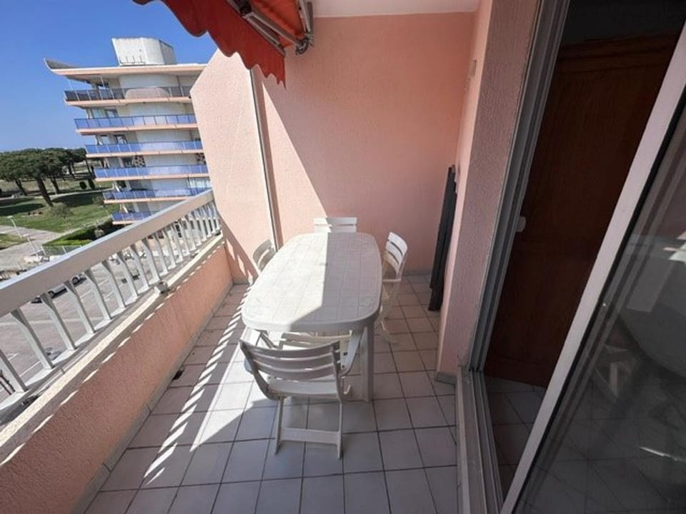 Appartement 2 pièces avec terrasse et parking au Grau-du-Roi pour 4 personnes Apartment in Le Grau-du-Roi