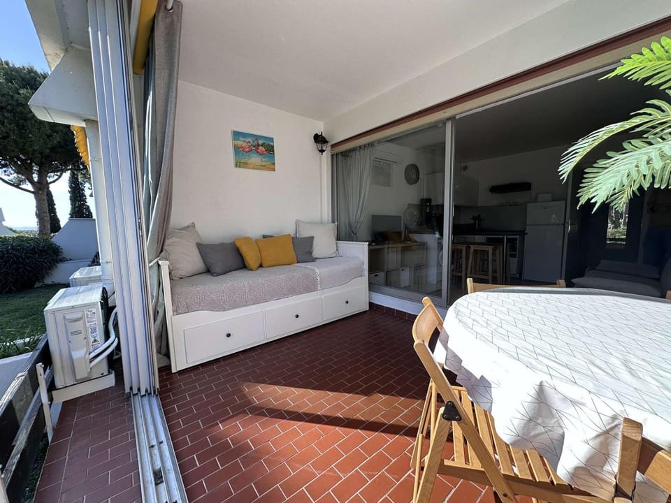 Studio 4 pers, terrasse, piscine, à 50m de la plage - Le Grau-du-Roi Apartment in Le Grau-du-Roi