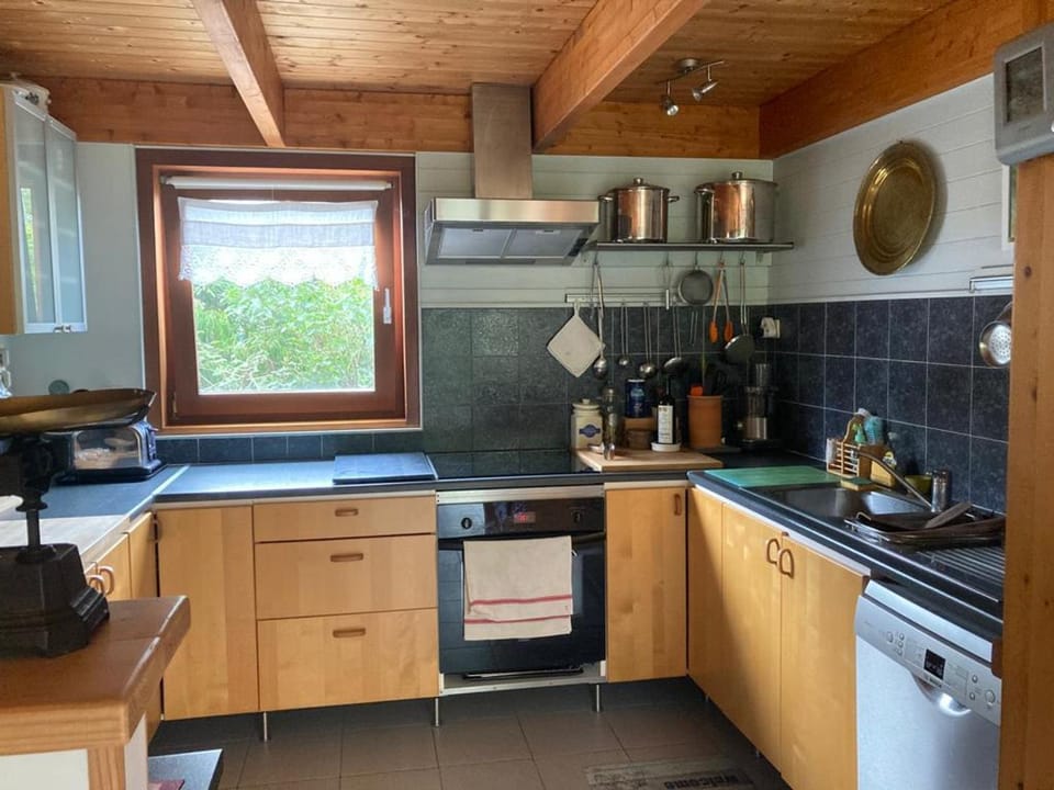 Charmante maison proche plages avec jardin, 4 chambres - FR-1-418-233 House in Locmaria