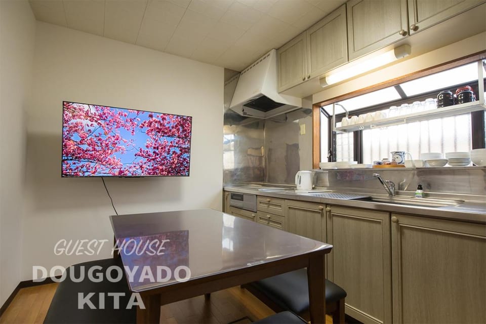 TV and multimedia, Kitchen or kitchenette, Dining area, minibar, pet friendly, stove