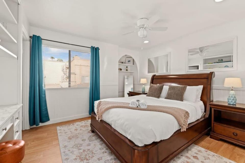 Grand Desire - Vibrant - Luxury - Beachside treat House in Mission Bay