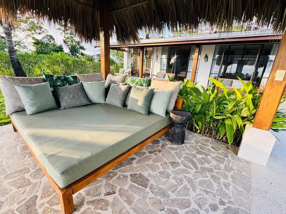 Casa la Onda Villa in Santa Teresa Beach