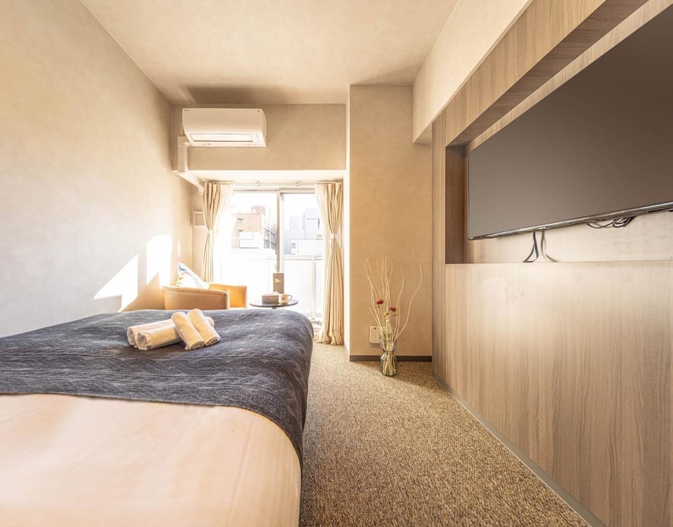 Bed, TV and multimedia, Photo of the whole room, towels, air conditioner