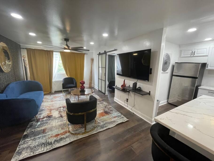 Atlanta coz Home king/queen/Twin Apartment in Atlanta