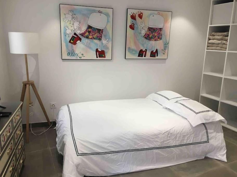 Magnifique studio indépendant 35m2 proche du lac et au coeur du village House in French Riviera