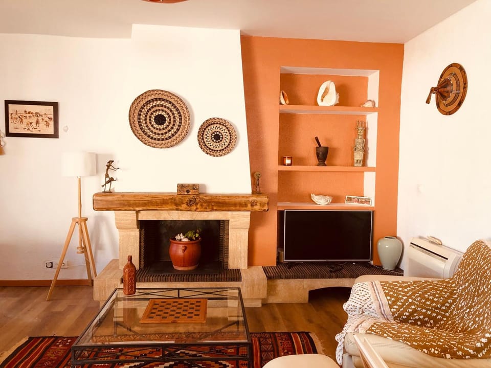 TV and multimedia, Living room, flat iron