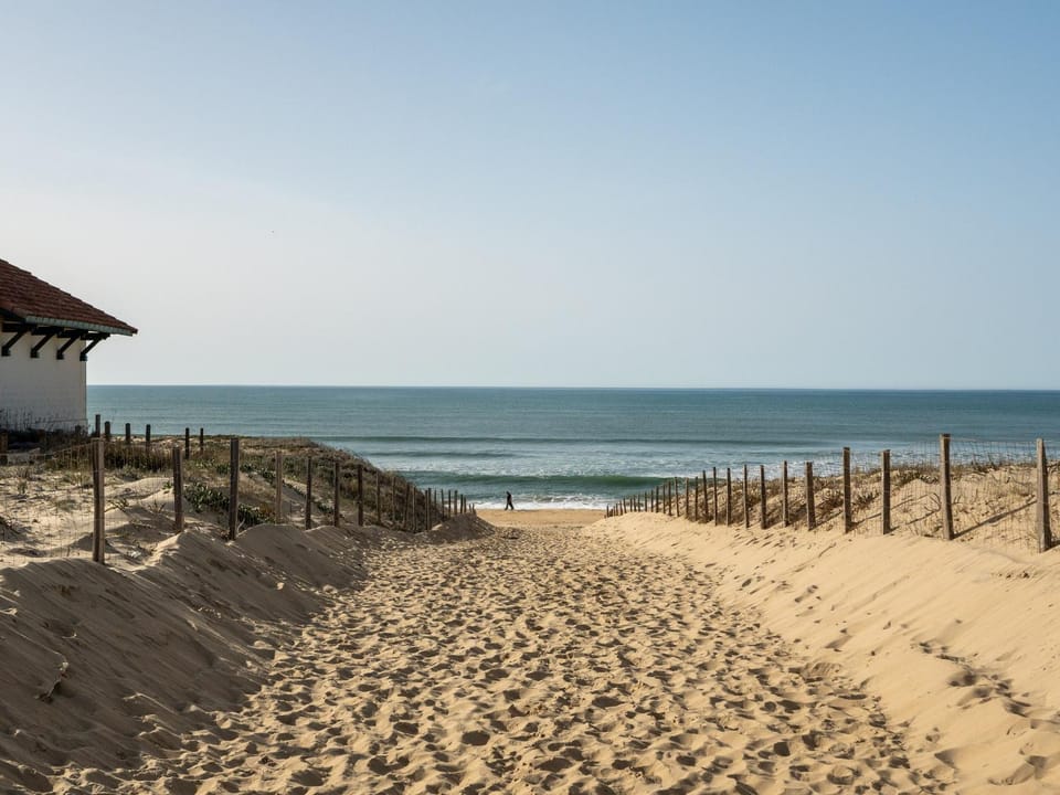 Appartement pour 3 à Mimizan Plage, à 50m de l'océan avec terrasse et parking, ménage inclus - FR-1-50-123 Apartment in Mimizan