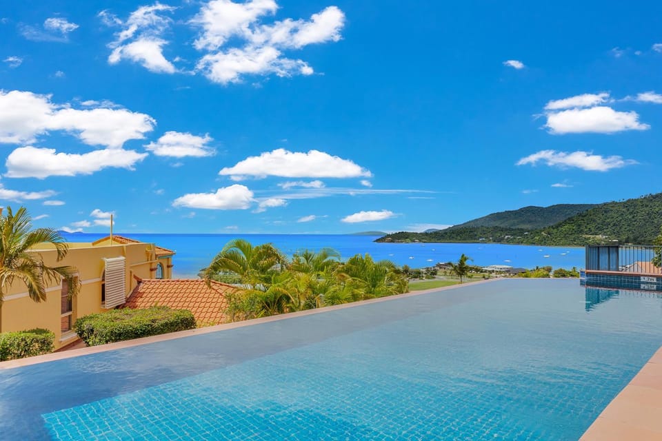 Sea view, Swimming pool