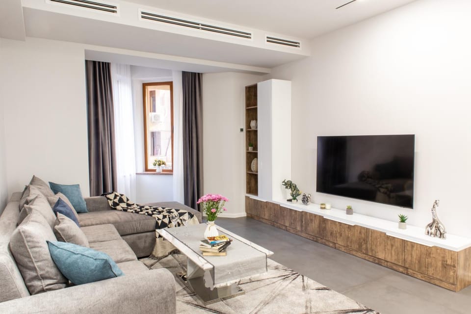TV and multimedia, Living room, Seating area