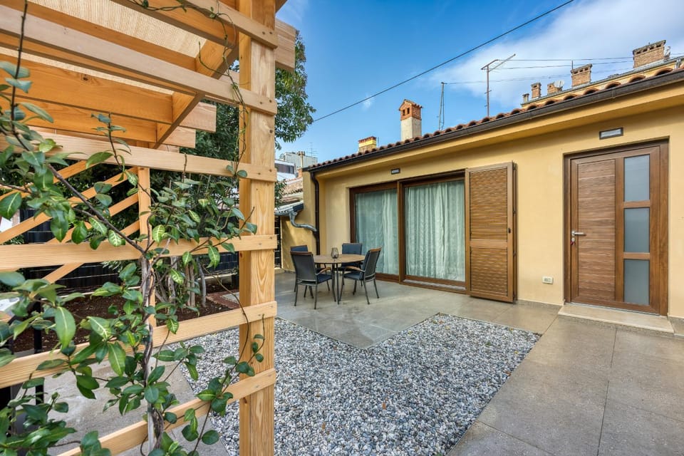 Patio, Garden, Balcony/Terrace