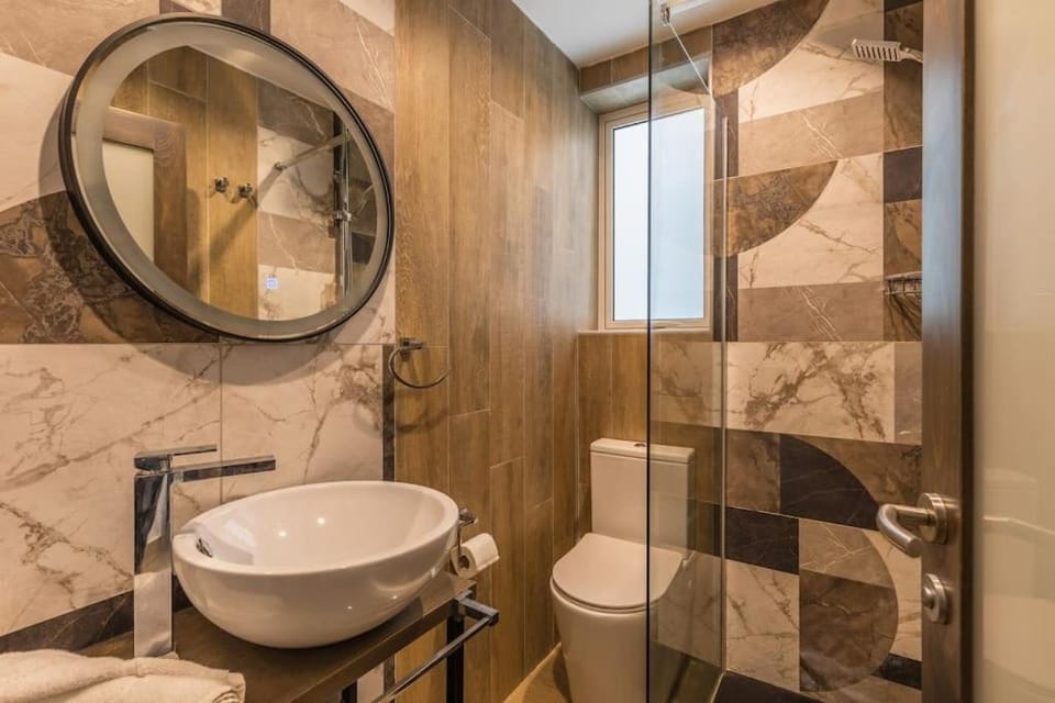 Studio room 11 with kitchenette in the heart of St Julians Apartment in Saint Julians