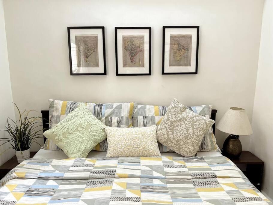 Bed, Photo of the whole room