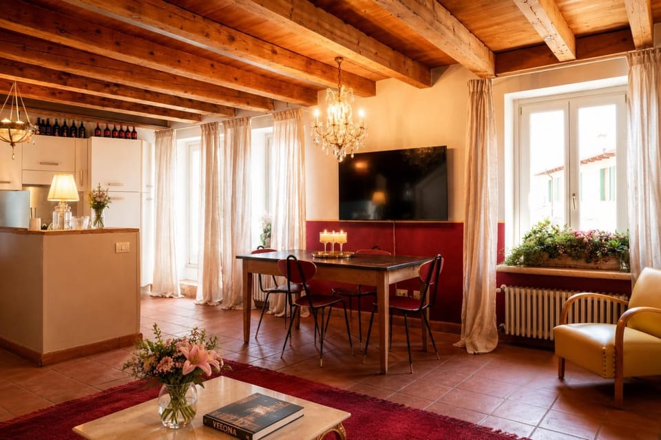 Living room, Dining area