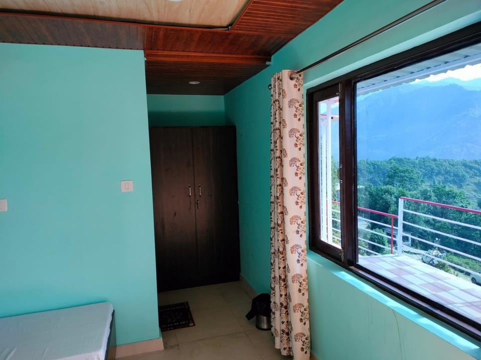 Shree Neelkanth Resort Hotel in Uttarakhand