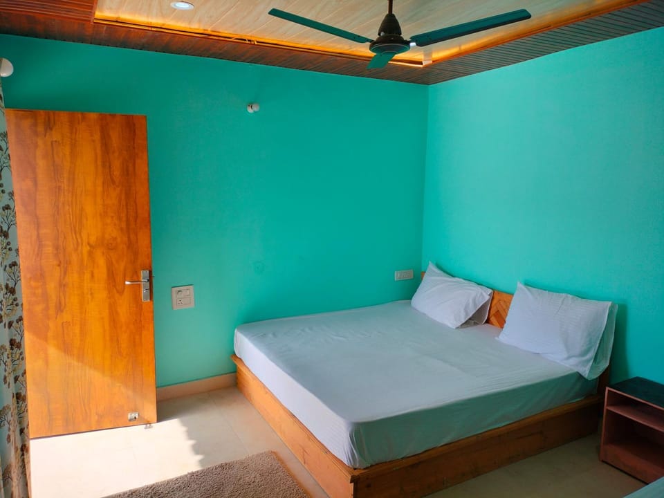 Shree Neelkanth Resort Hotel in Uttarakhand