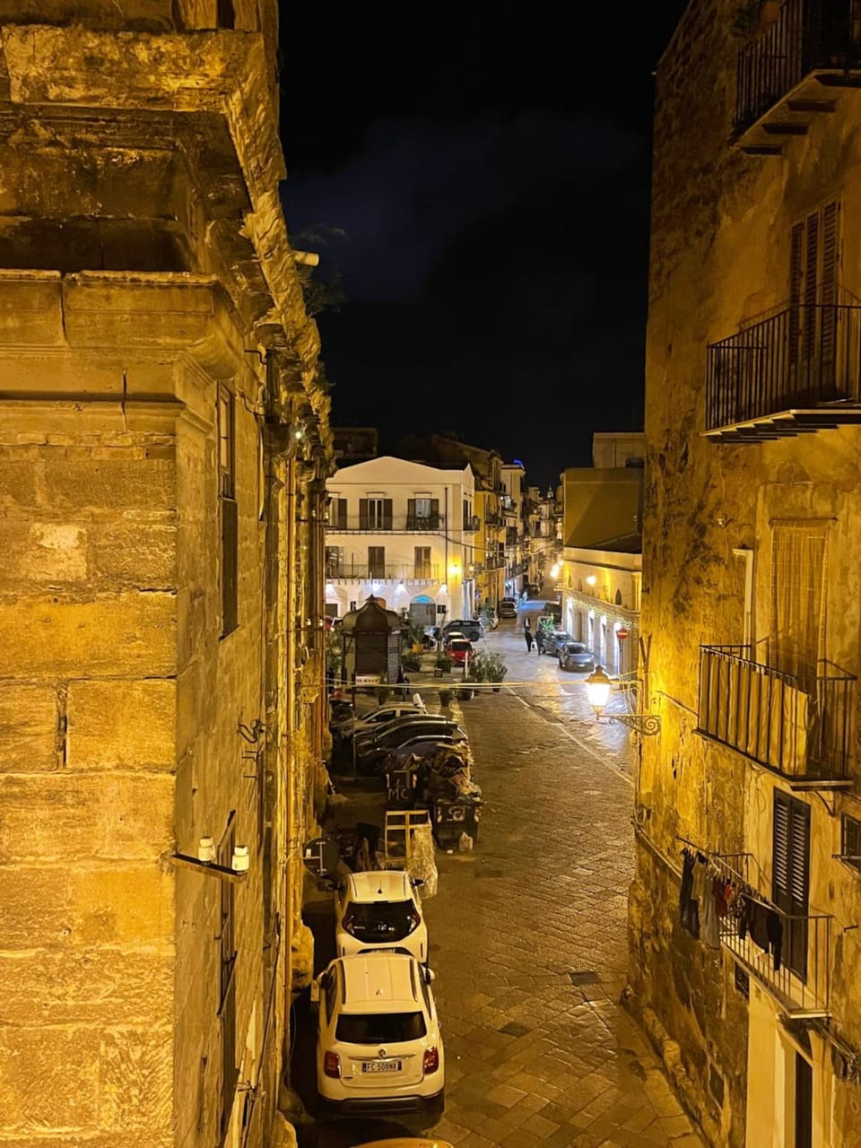 Night, Neighbourhood, City view, Street view, Location, Parking