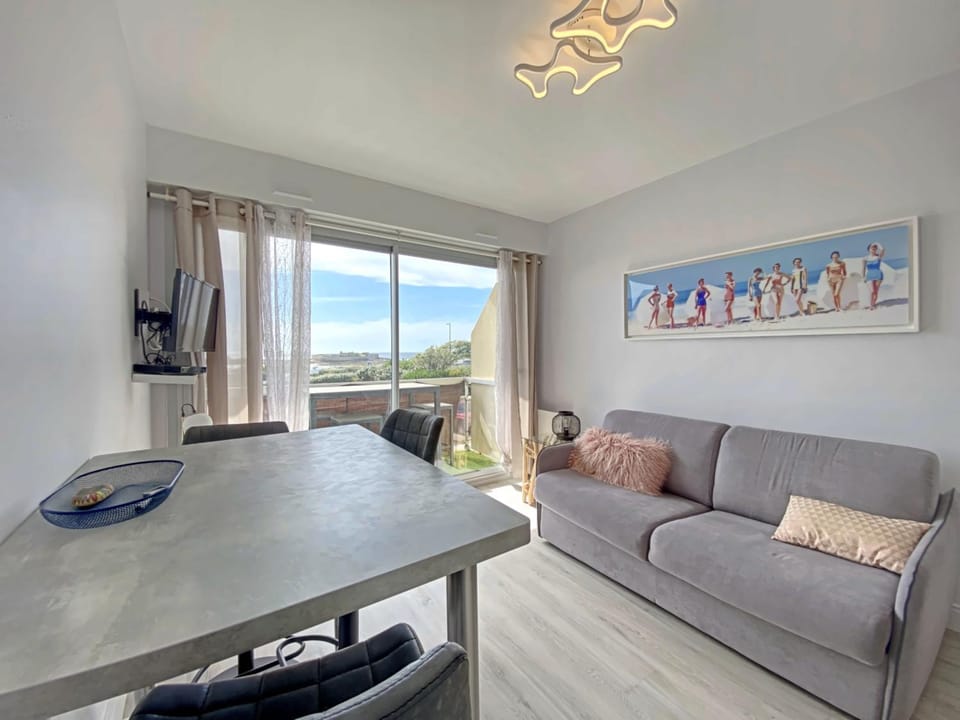 RÉF 170 - PLOEMEUR Fort-Bloqué studio avec balcon vue mer Apartment in Ploemeur