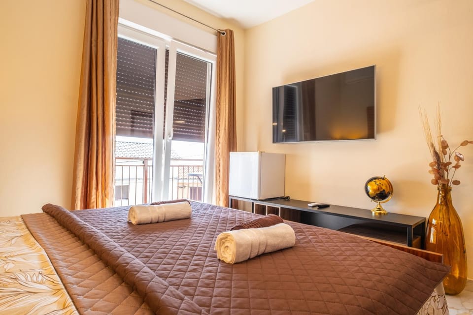 Bed, TV and multimedia