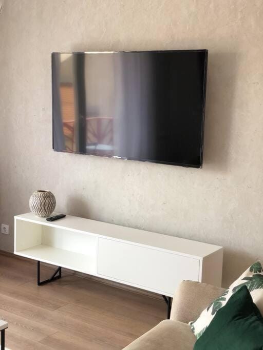 DreamLux DM With Parking Apartment in Skopje