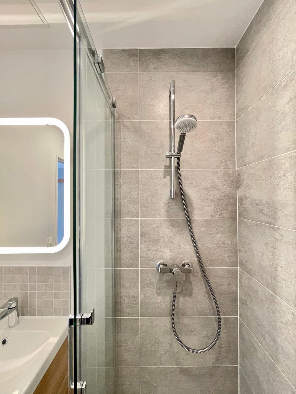 Shower, Bathroom