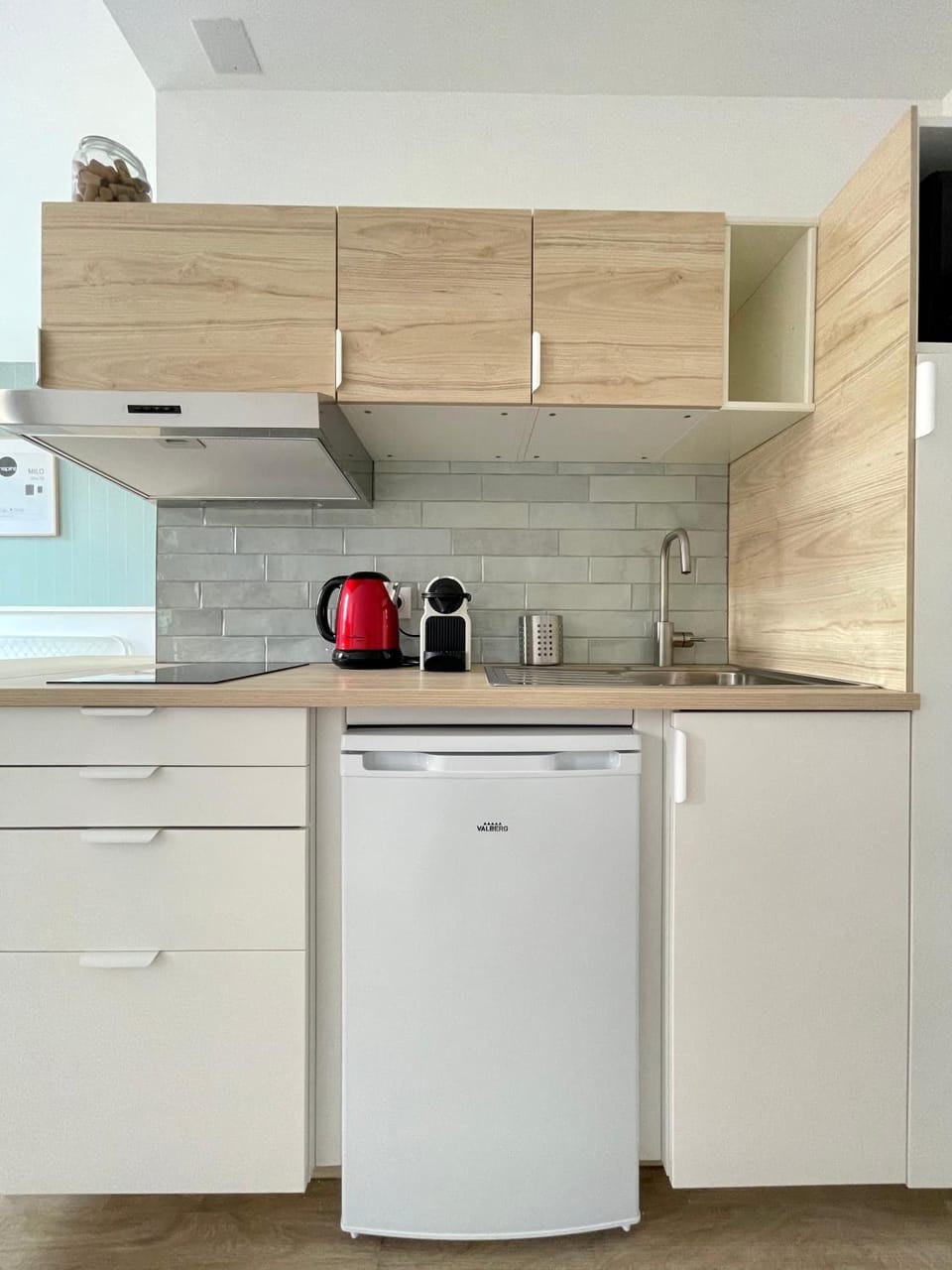 Kitchen or kitchenette, stove