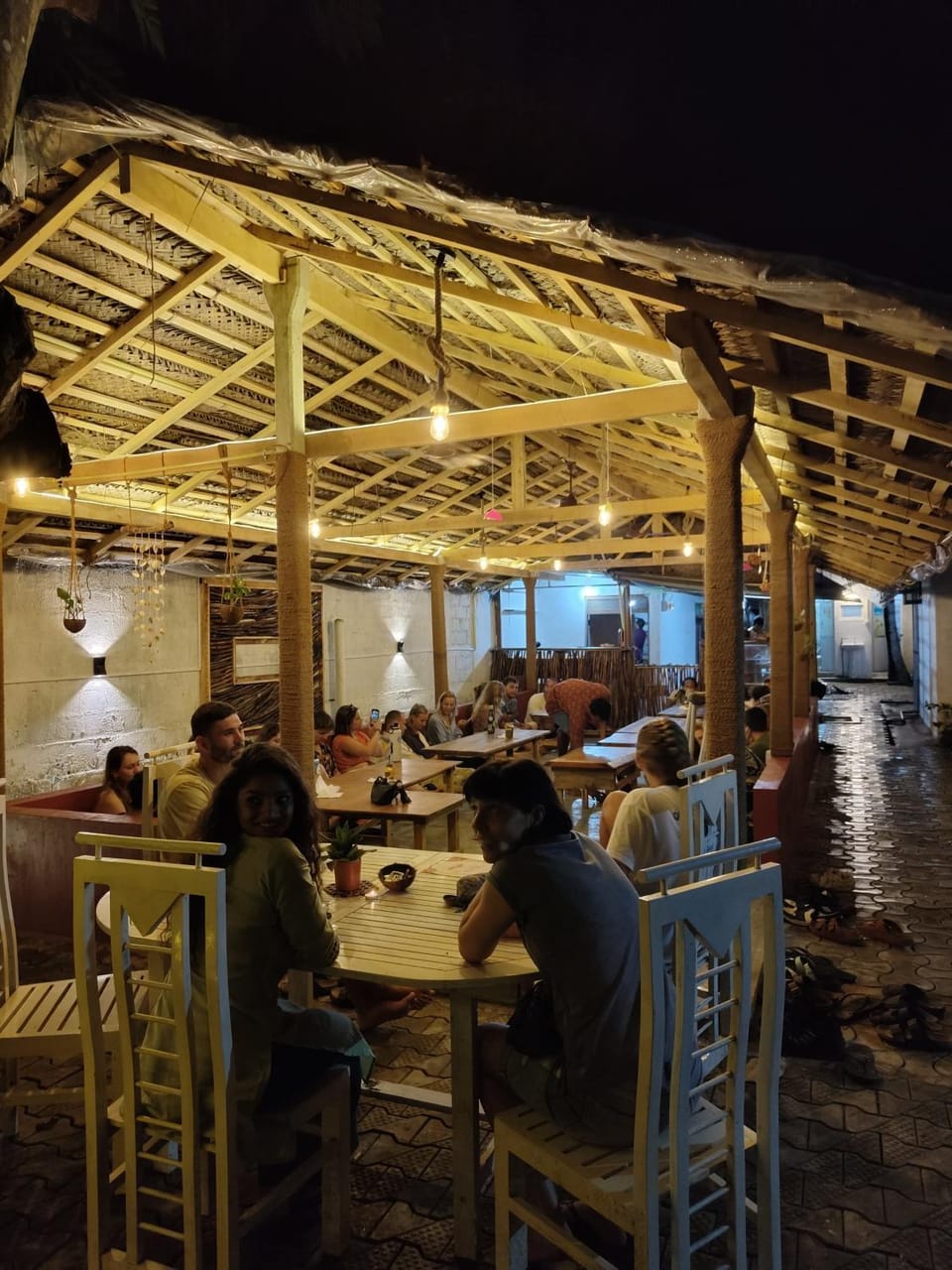 Restaurant/places to eat, Food, group of guests