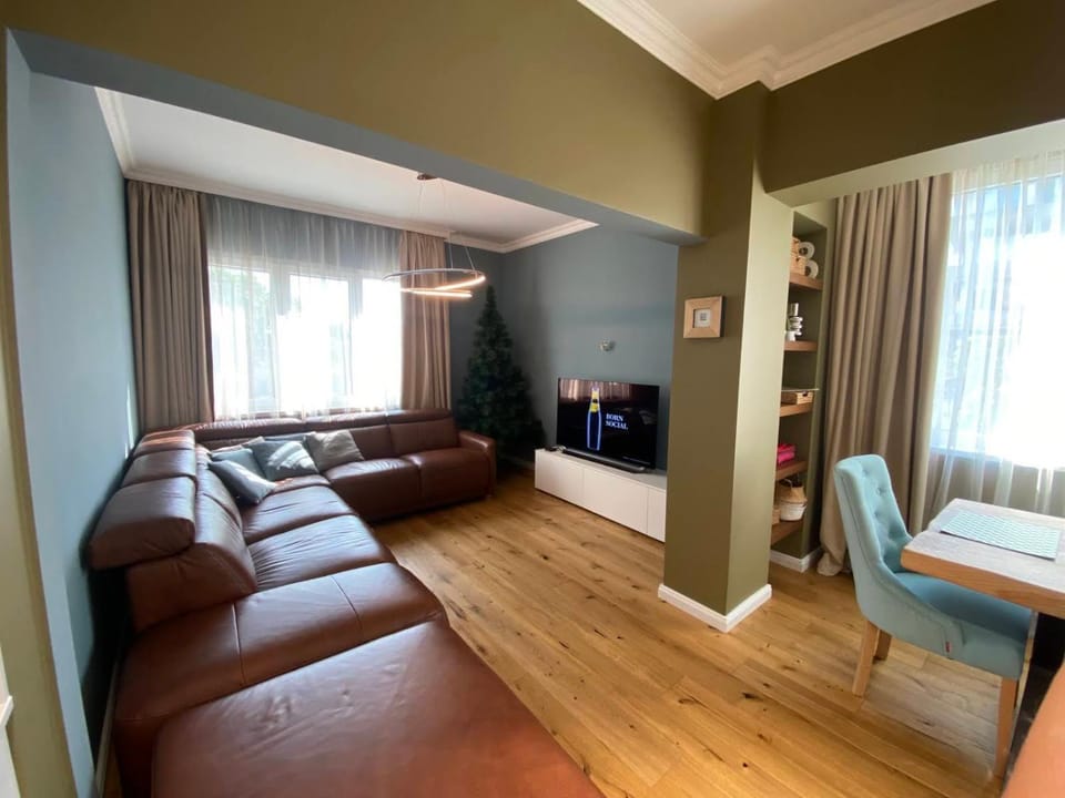 TV and multimedia, Living room, Photo of the whole room, Seating area