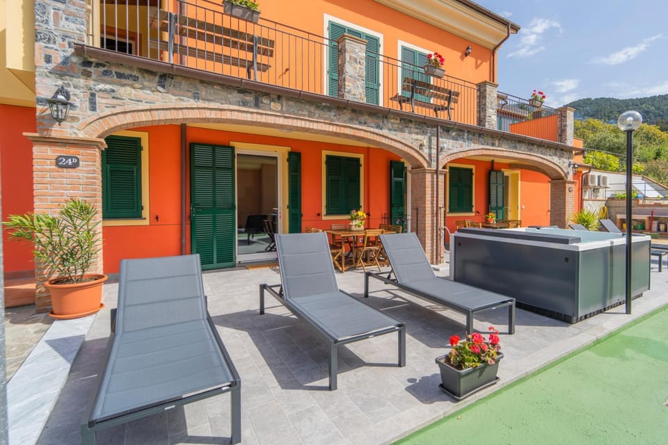 Patio, Hot Tub, sunbed