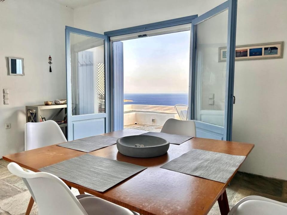 Dining area, hair dresser