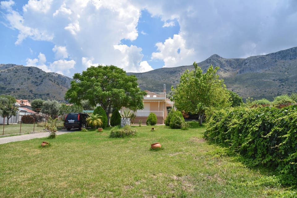 Villa28 Harmony House in Peloponnese, Western Greece and the Ionian