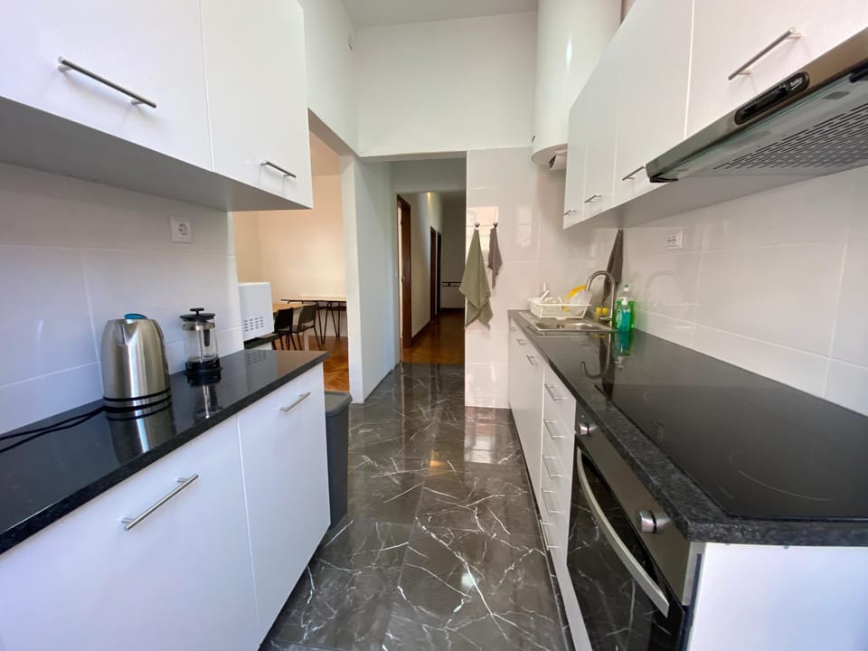 Coffee/tea facilities, Kitchen or kitchenette, Kitchen or kitchenette, minibar, pet friendly, stove, toaster