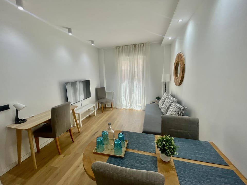 TV and multimedia, Lounge or bar, air conditioner